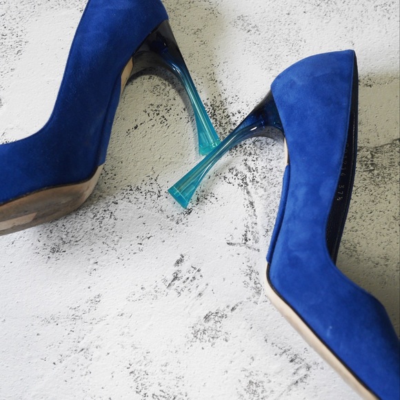 Christian Dior Graded Heel Pumps in Blue Suede Calfskin 37.5 - Picture 5 of 8